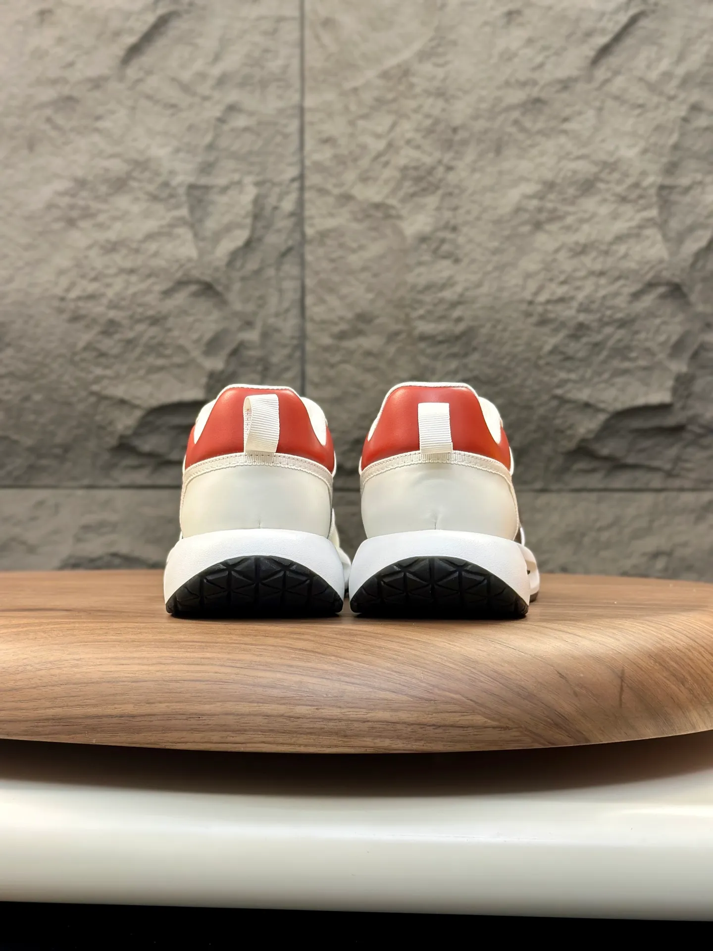 Men's shoes💰780 Lv 🔍Top purchasing agent🇮🇹 Louis Vuitton, the sports sneaker counter is synchronized, the uppers are imported from Italy, high-quality splicing colorful and complex crafts, the imported mesh padding is soft and comfortable, soles: original soles specially provided by the original factory, T men's men's shoes 💰U exclusive movable molded soles are super comfortable, original factory and single goods, 🔍🔍high quality, you can enter and leave the counter at will, welcome to compare, code number 38-44 (customized 45)